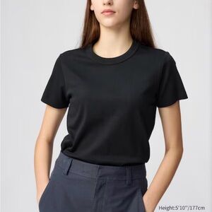 Uniqlo U 100% cotton Tshirt
